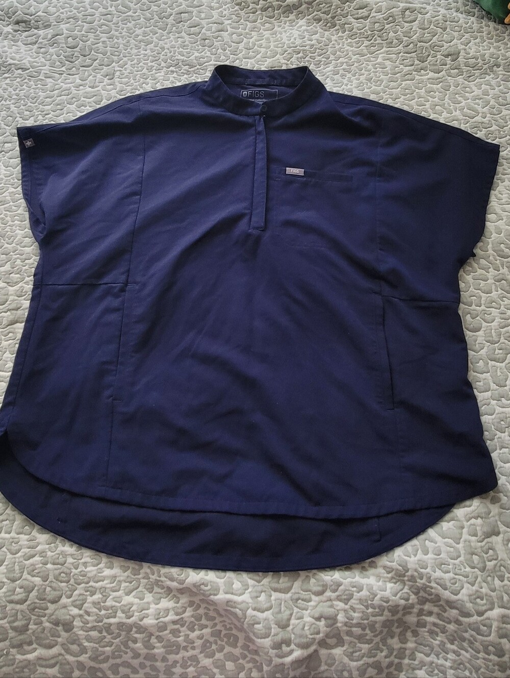 FIGS Men’s Navy Mandarin-Collar Short-Sleeve Button Down Shirt
